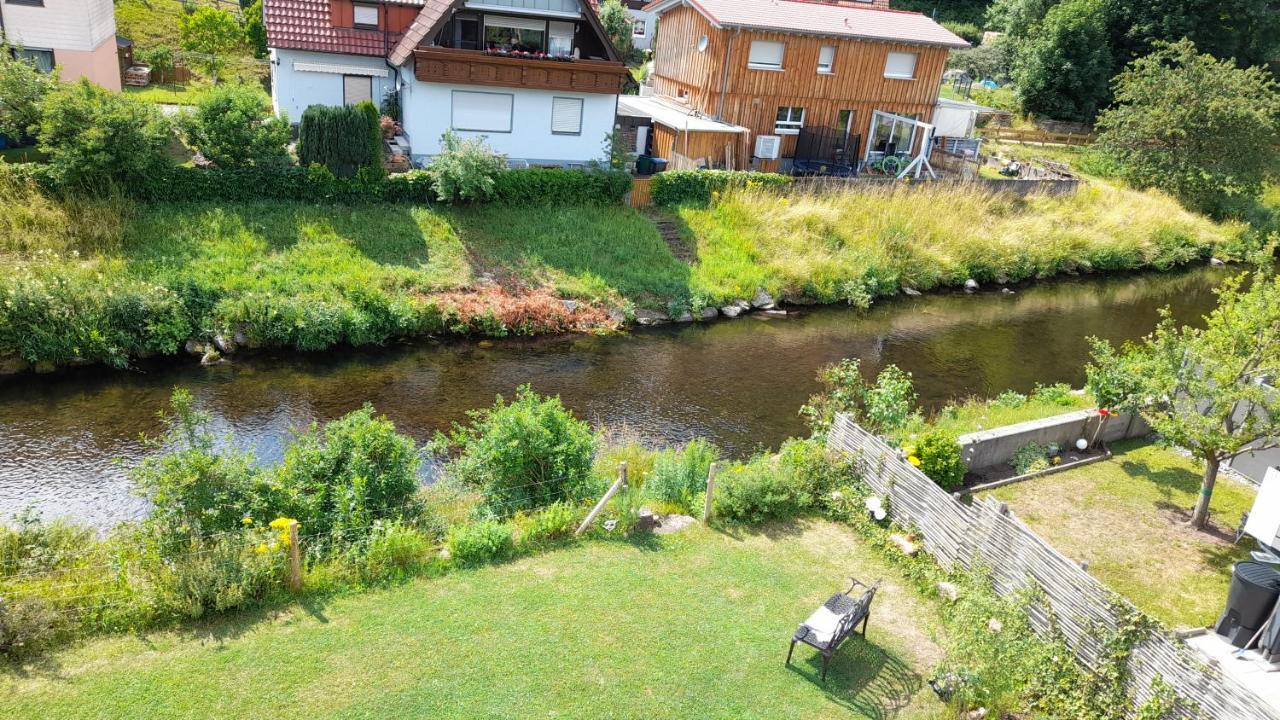 Ferienwohnung am Enzufer mit Wintergarten Bad Wildbad im Schwarzwald Exterior foto