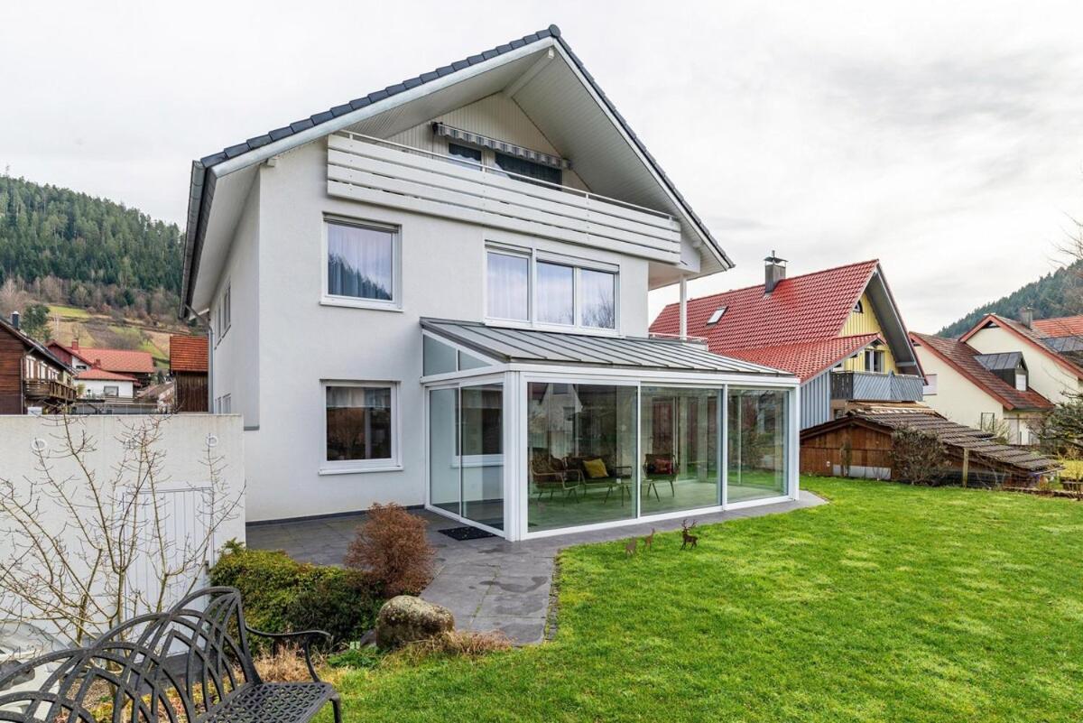 Ferienwohnung am Enzufer mit Wintergarten Bad Wildbad im Schwarzwald Exterior foto
